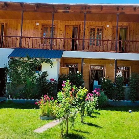 Guest House-Waterfall Chokhuldi Εξωτερικό φωτογραφία