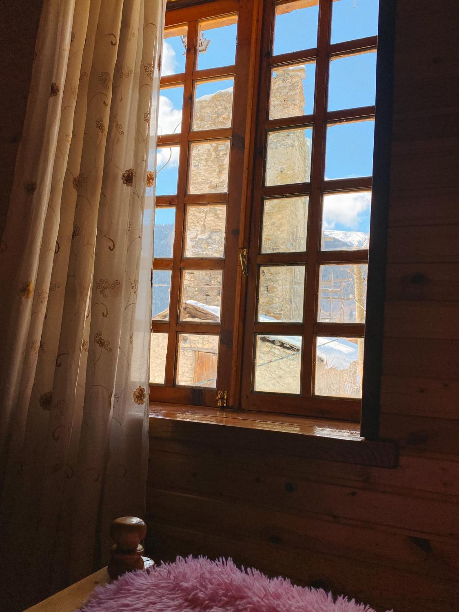 Guest House-Waterfall Chokhuldi Εξωτερικό φωτογραφία